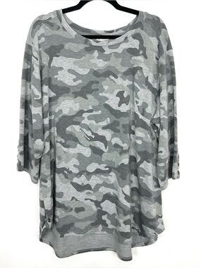 49. Jane & Delancey Sweatshirt Camo Grey Button Accent 3/4 Sleeve 2X